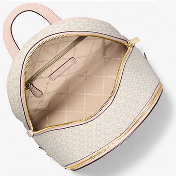 🤍💗Michael Kors Blush and Cream Logo Backpack💗🤍 - Picture 2 of 9